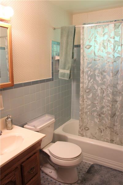176 Reed Drive Pittsburgh, PA 15205 - Photo 15 of 25 Gallery Image 15