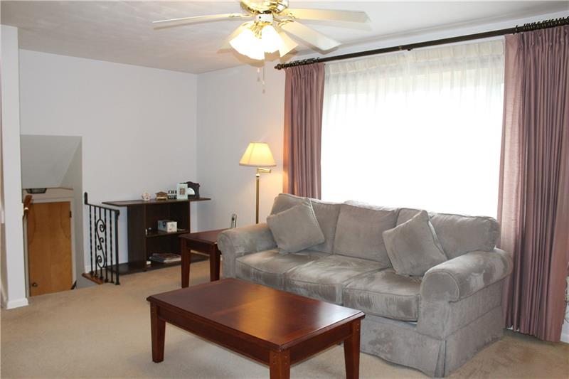 176 Reed Drive Pittsburgh, PA 15205 - Photo 3 of 25 Gallery Image 3