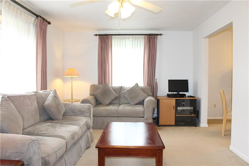 176 Reed Drive Pittsburgh, PA 15205 - Photo 5 of 25 Gallery Image 5