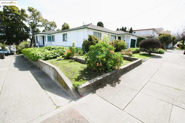 $1,100,000 | 5312 Sacramento Avenue, Richmond, CA 94804