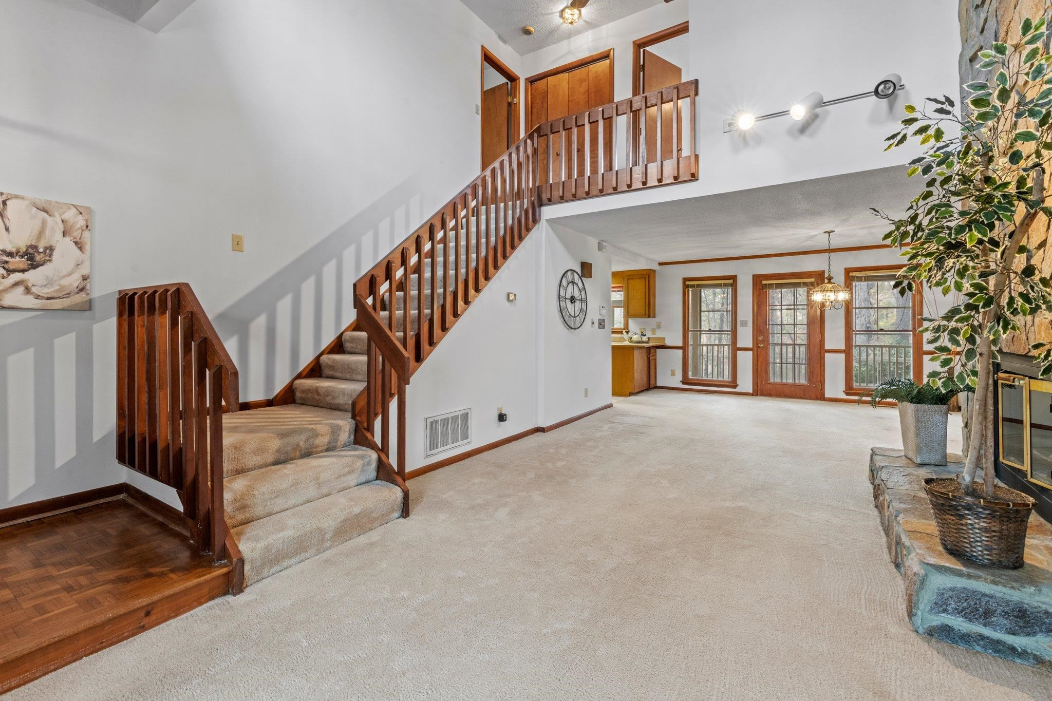 7829 Breckon Way Raleigh, NC 27615 - Photo 4 of 40 Family Room