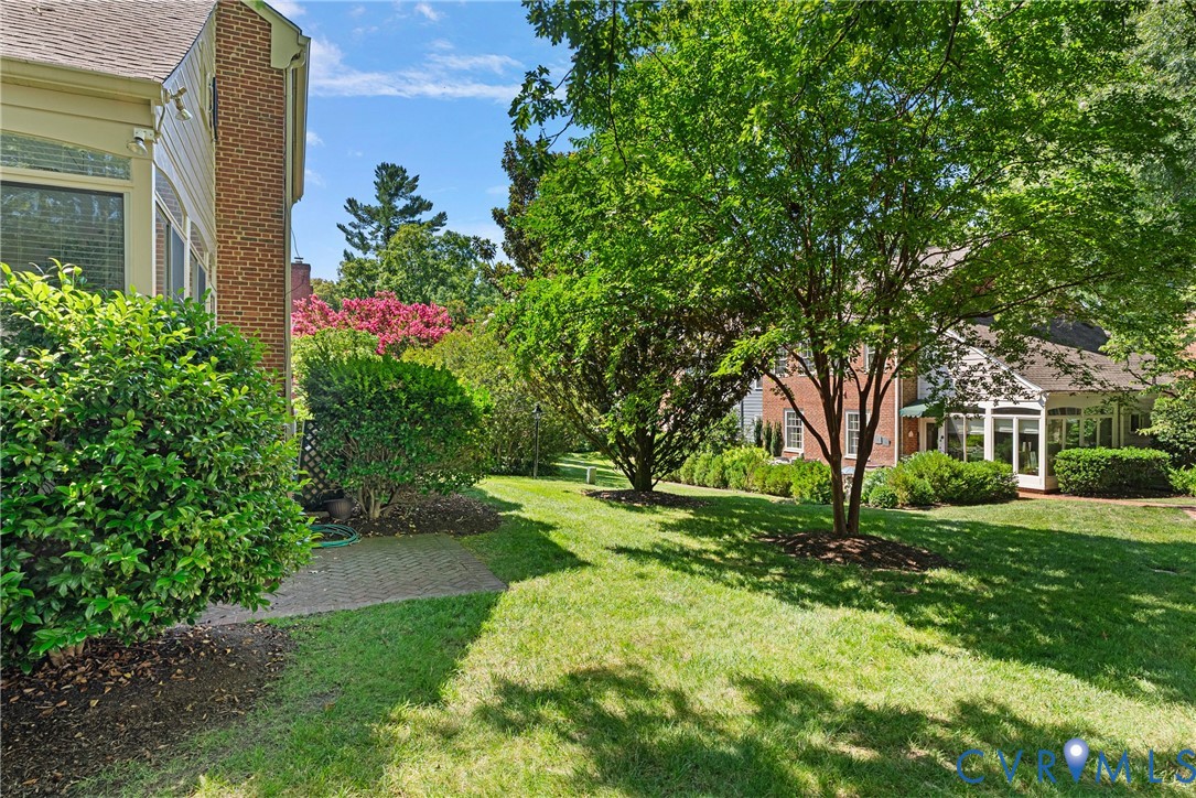 300 North Ridge Road, Unit 15 Henrico, VA 23229 - Photo 4 of 50