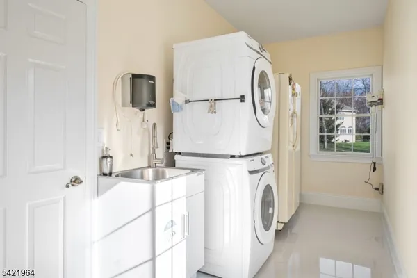 $1,350,000 | 16 Southwind Drive, Flanders, NJ 07836