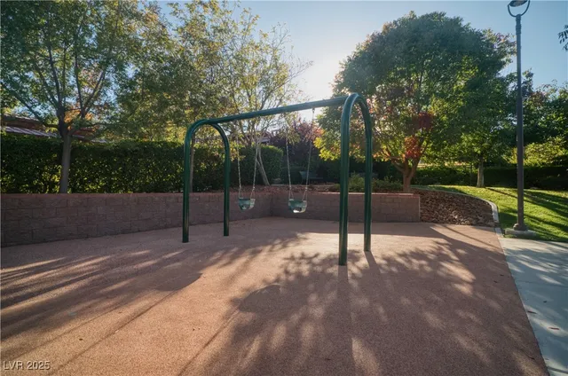 $395,000 | 11422 Belmont Lake Drive, Unit 104, Las Vegas, NV 89135