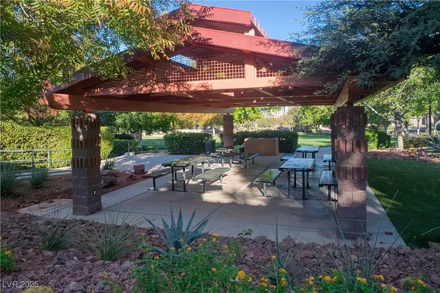 $395,000 | 11422 Belmont Lake Drive, Unit 104, Las Vegas, NV 89135