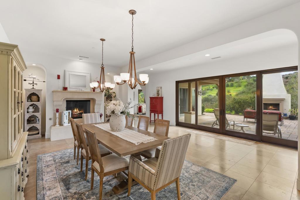 4229 Bridlewood Road Fallbrook, CA 92028 - Photo 15 of 51 Dining Room