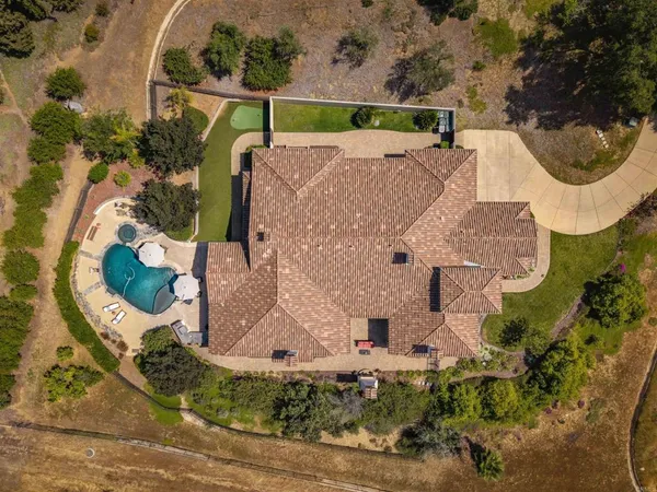 $2,195,000 | 4229 Bridlewood Road, Fallbrook, CA 92028