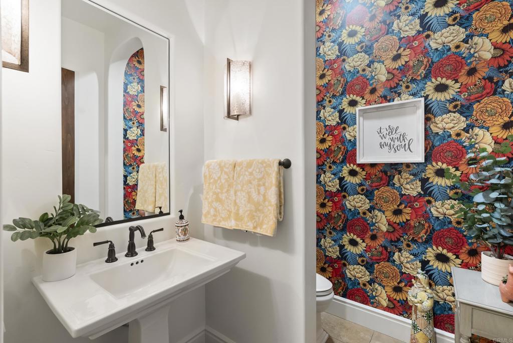 4229 Bridlewood Road Fallbrook, CA 92028 - Photo 30 of 51 Powder Room