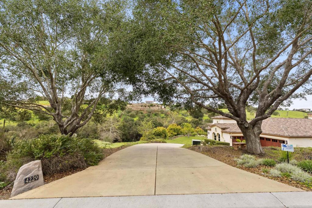 4229 Bridlewood Road Fallbrook, CA 92028 - Photo 4 of 51 Entry