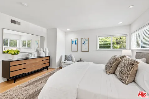 $2,149,000 | 1247 North Bundy Drive, Los Angeles, CA 90049