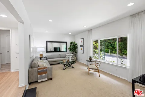 $2,149,000 | 1247 North Bundy Drive, Los Angeles, CA 90049