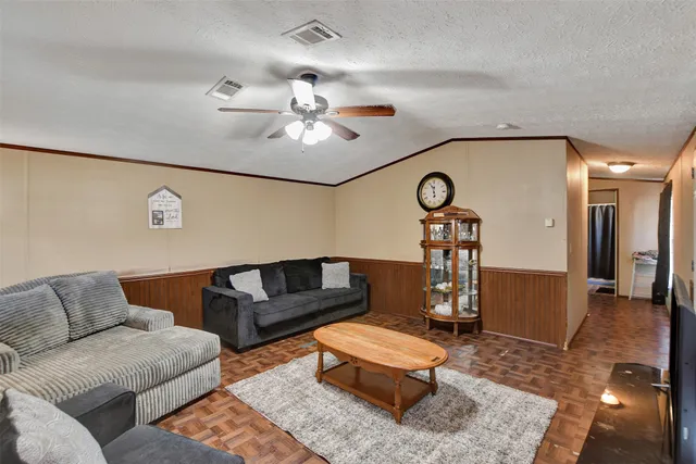 $110,000 | 409 West Park Street, Madisonville, TX 77864