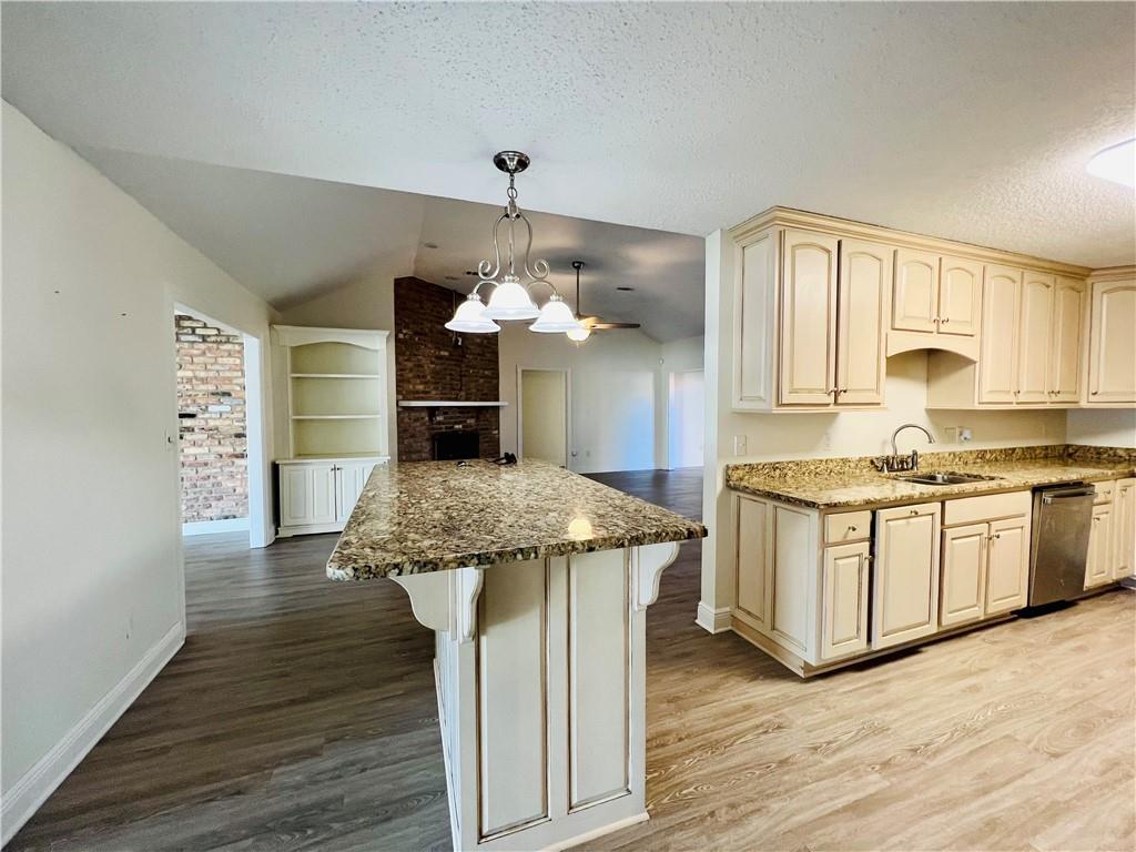 1557 Maplewood Drive Slidell, LA 70458 - Photo 3 of 24