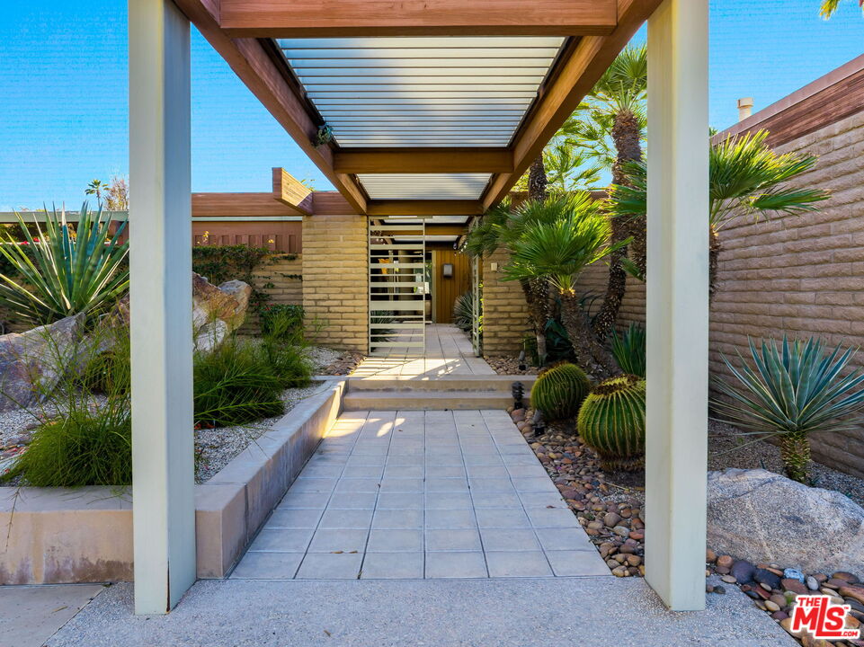 71111 Tamarisk Lane Rancho Mirage, CA 92270 - Photo 9 of 44