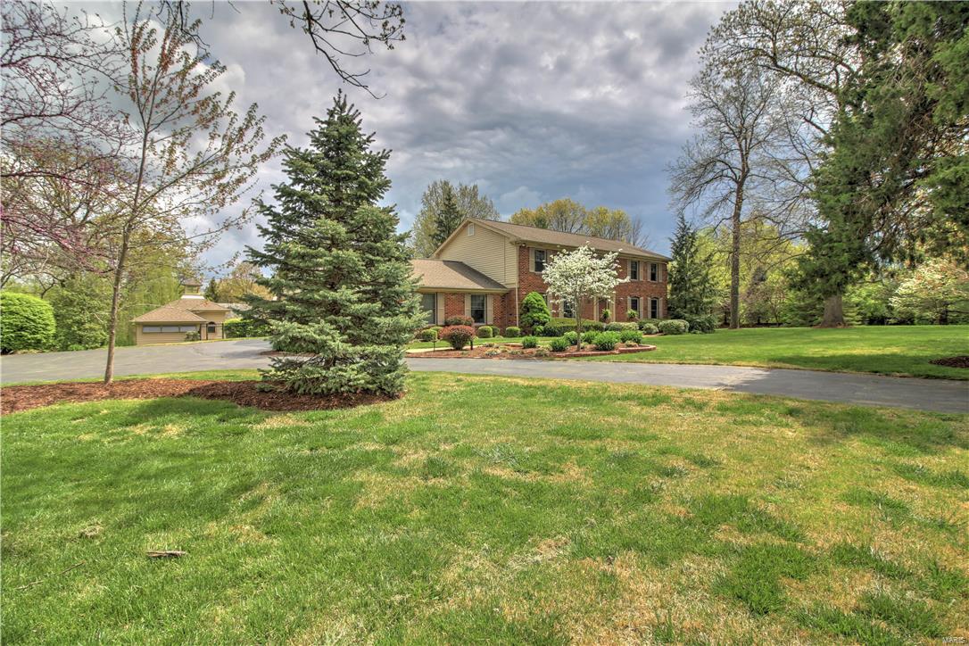 108 North Mosley Road St. Louis, MO 63141 - Photo 3 of 39 Gallery Image 3