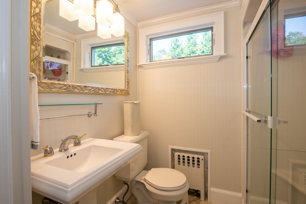 8 Davis Road Beverly, MA 01915 - Photo 16 of 30 Gallery Image 16