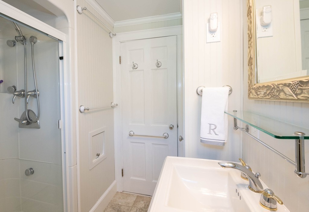 8 Davis Road Beverly, MA 01915 - Photo 17 of 30 Gallery Image 17