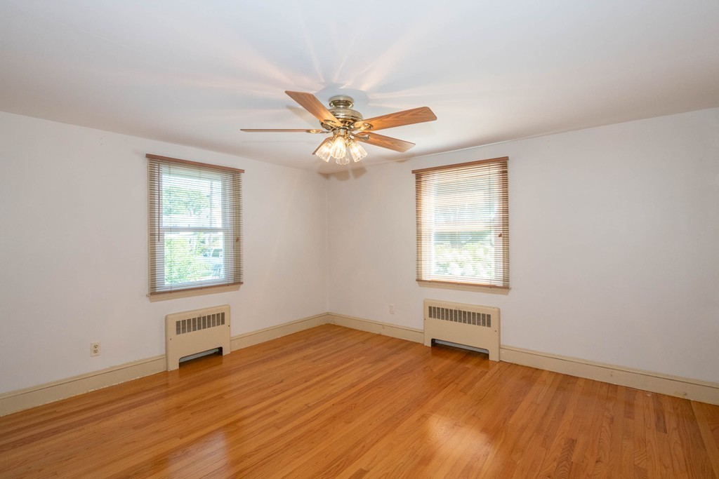 8 Davis Road Beverly, MA 01915 - Photo 18 of 30 Gallery Image 18
