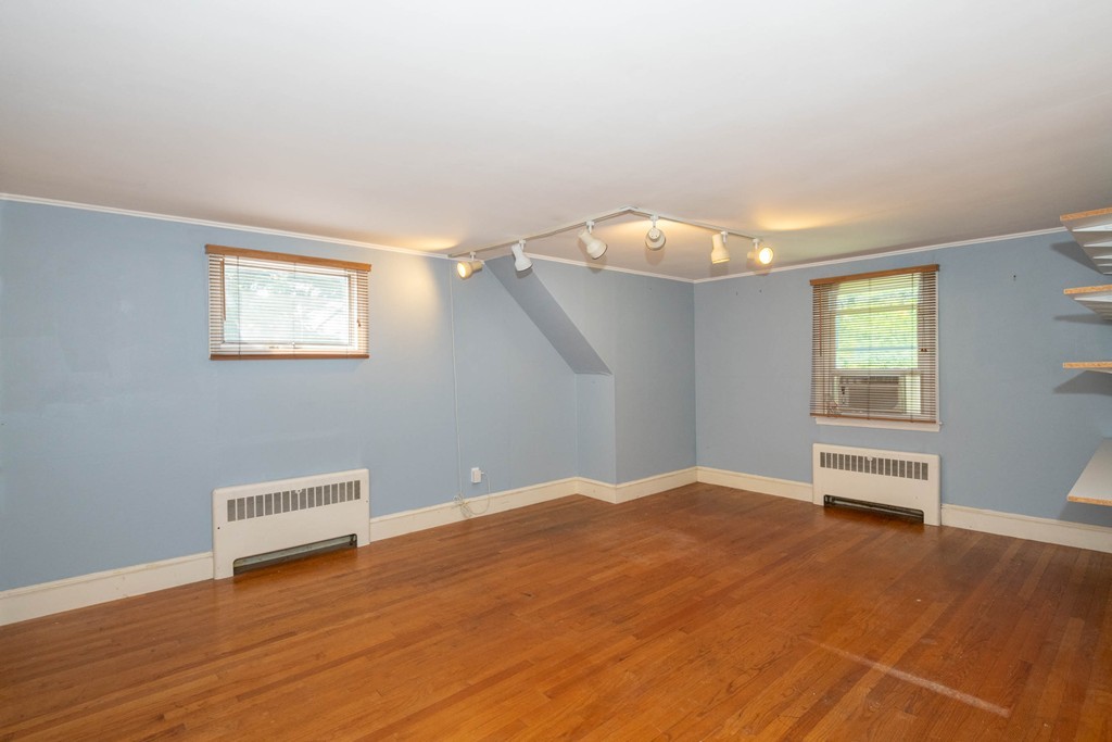8 Davis Road Beverly, MA 01915 - Photo 22 of 30 Gallery Image 22