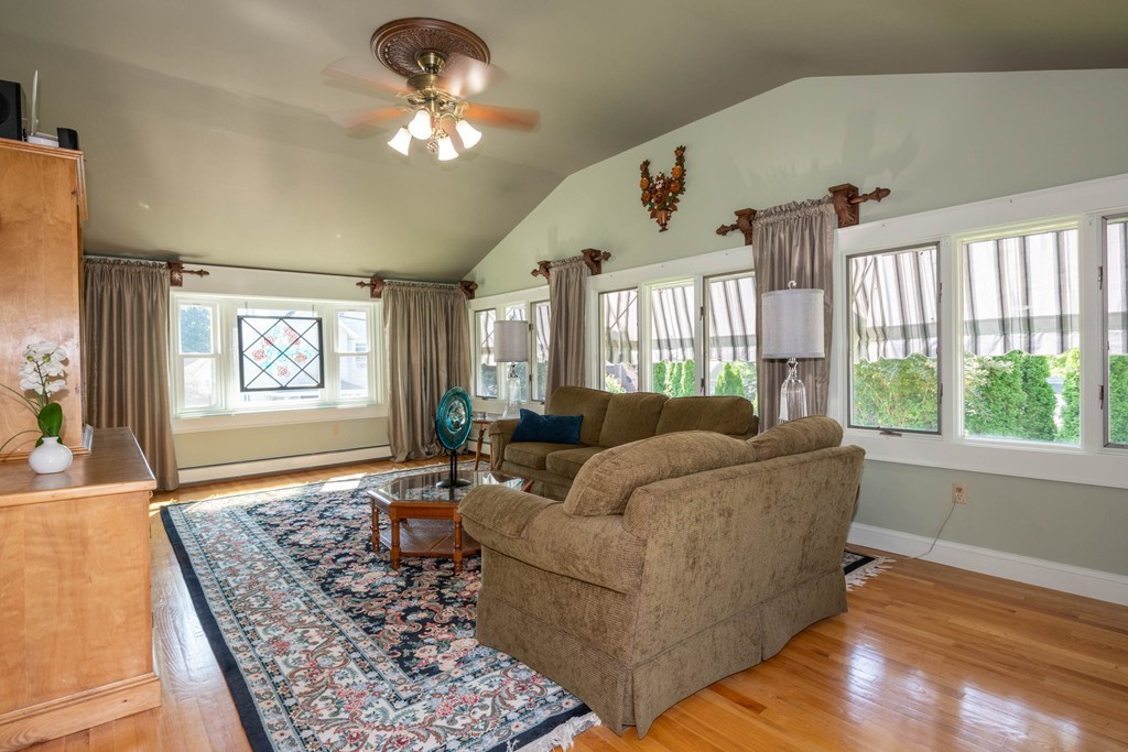 8 Davis Road Beverly, MA 01915 - Photo 7 of 30 Gallery Image 7
