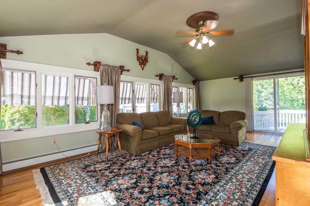 8 Davis Road Beverly, MA 01915 - Photo 8 of 30 Gallery Image 8