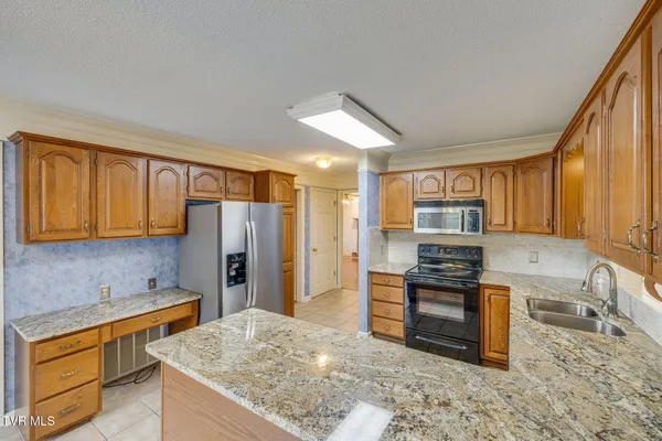 $449,000 | 203 Sasanoa Court, Kingsport, TN 37664