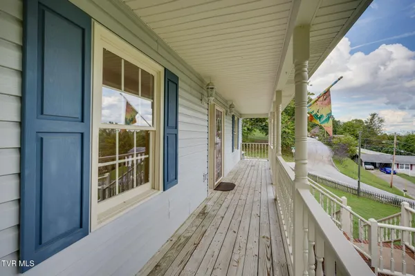 $449,000 | 203 Sasanoa Court, Kingsport, TN 37664