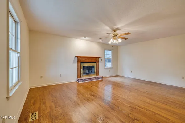 $449,000 | 203 Sasanoa Court, Kingsport, TN 37664