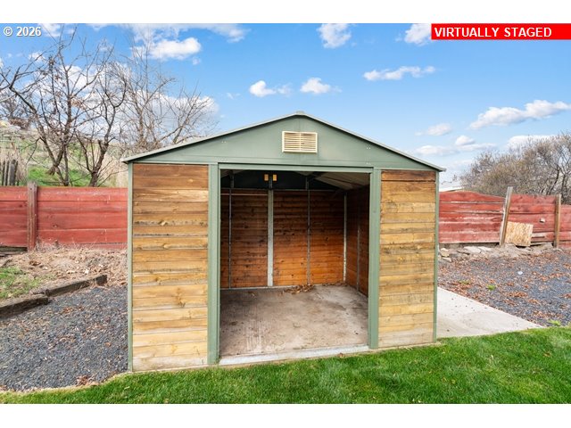 420 Water Street Heppner, OR 97836 - Photo 35 of 48 a view front of house with an entrance door