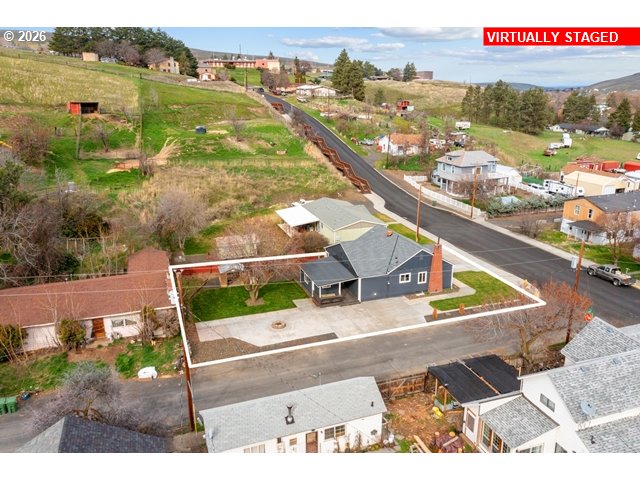 420 Water Street Heppner, OR 97836 - Photo 41 of 48 a view of a city from a terrace