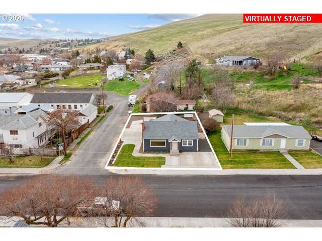 420 Water Street Heppner, OR 97836 - Photo 43 of 48 a view of a city with an ocean view
