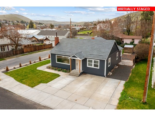 420 Water Street Heppner, OR 97836 - Photo 46 of 48 a view of a house with a outdoor space