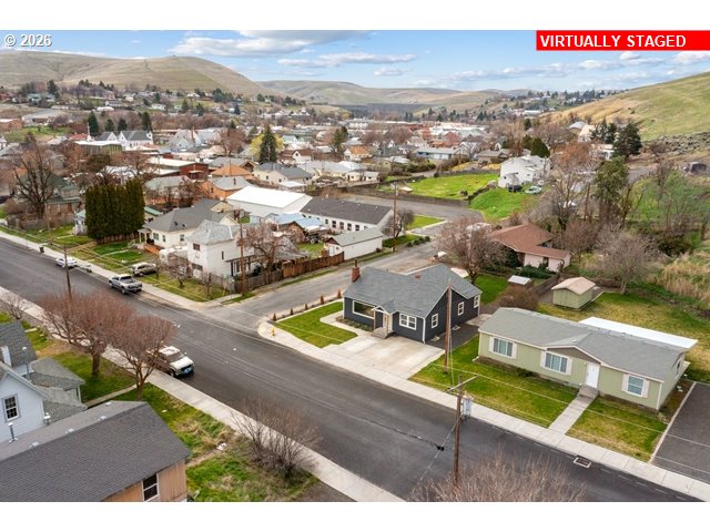 420 Water Street Heppner, OR 97836 - Photo 47 of 48 a view of a city with an ocean