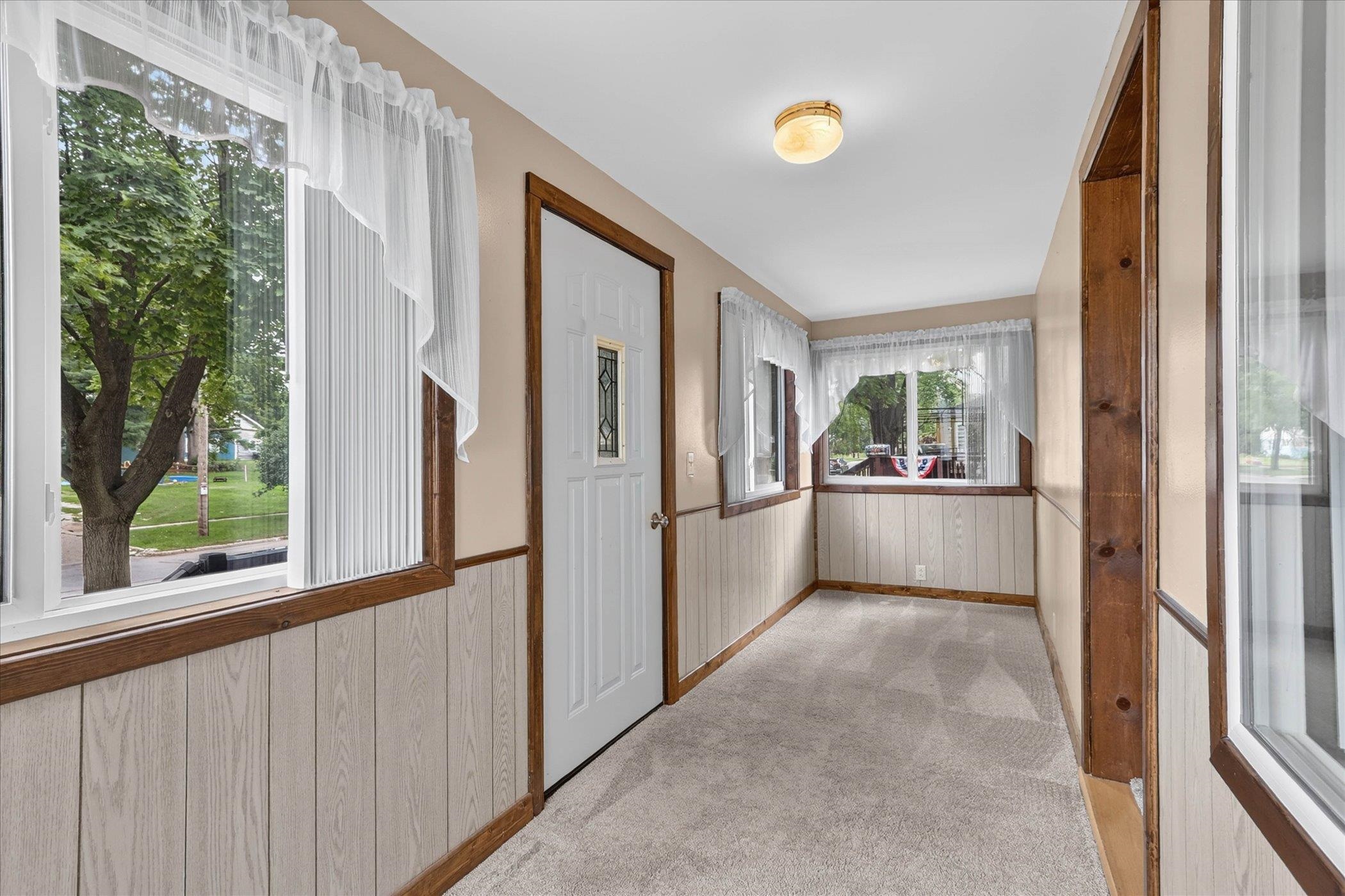 1123 8th Street Beloit, WI 53511 - Photo 7 of 59