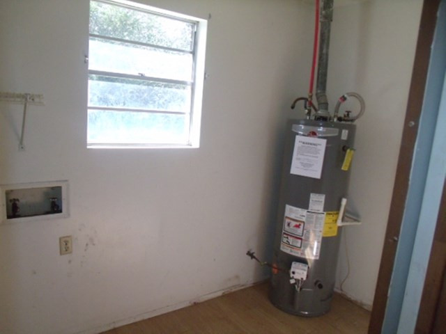 4520 Cox Road Evans, GA 30809 - Photo 12 of 15 Laundry Room