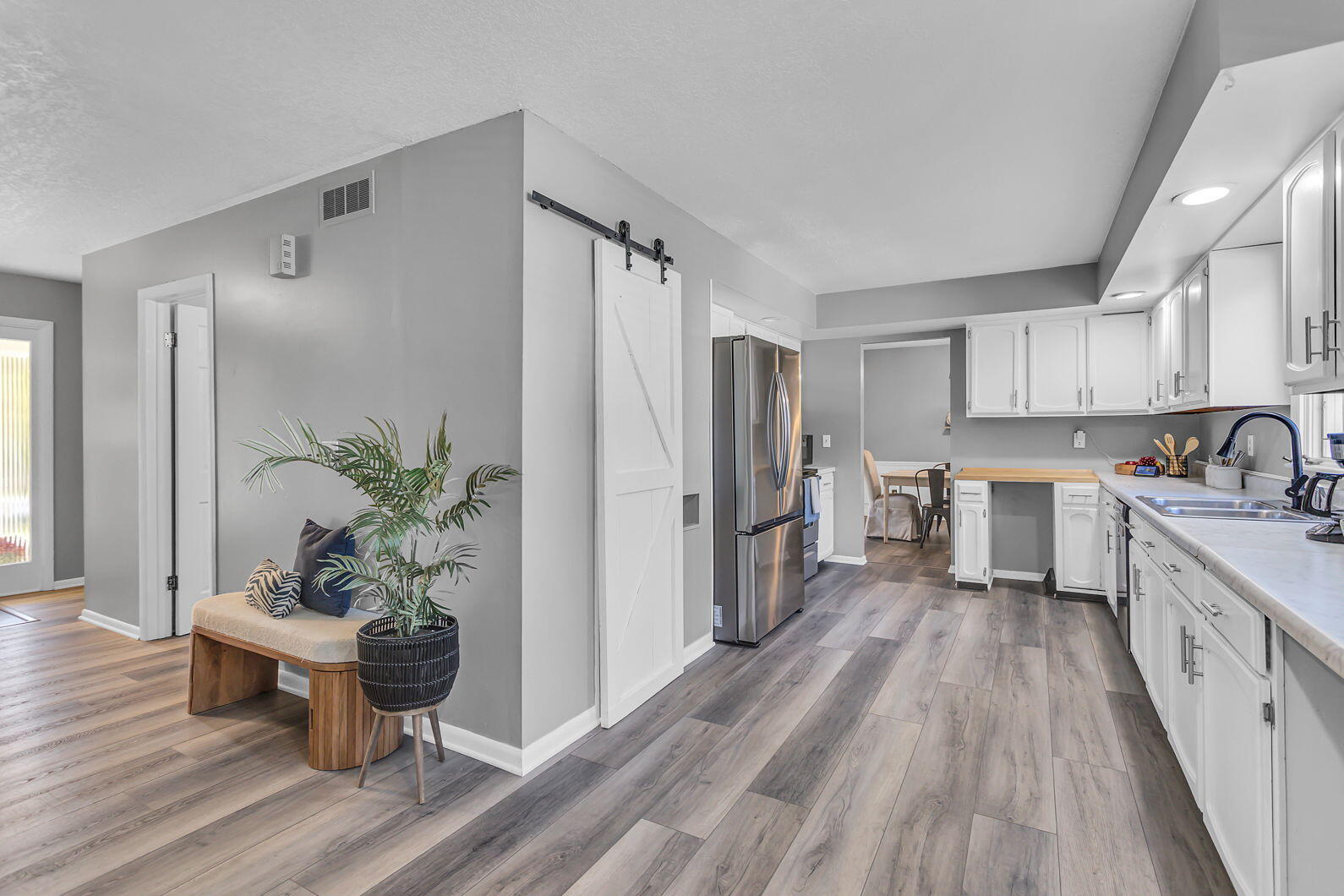 1678 West Kimmel Road Jackson, MI 49201 - Photo 7 of 56 28-web-or-mls-0N0A0481