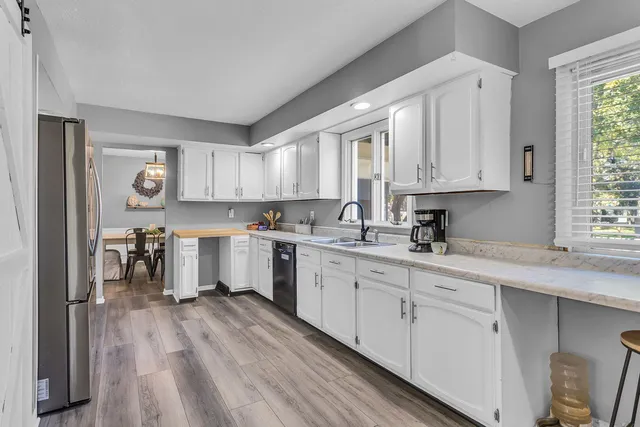 $339,900 | 1678 West Kimmel Road, Jackson, MI 49201