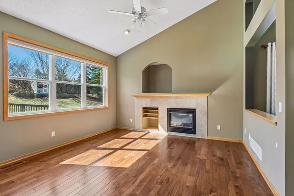 $525,000 | 18059 89th Place North, Maple Grove, MN 55311