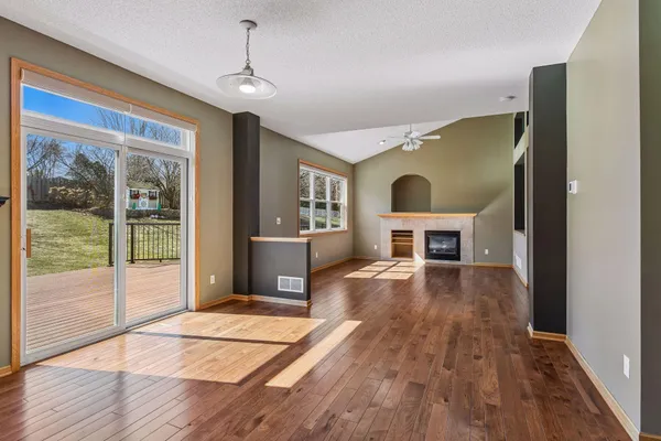 $525,000 | 18059 89th Place North, Maple Grove, MN 55311