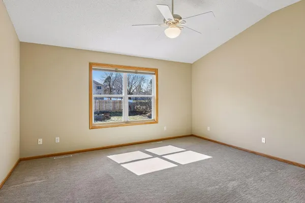 $525,000 | 18059 89th Place North, Maple Grove, MN 55311