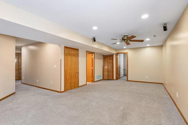 $525,000 | 18059 89th Place North, Maple Grove, MN 55311