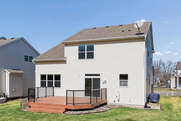 $525,000 | 18059 89th Place North, Maple Grove, MN 55311