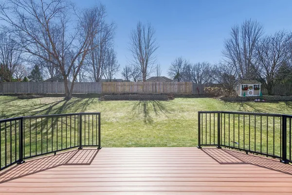 $525,000 | 18059 89th Place North, Maple Grove, MN 55311