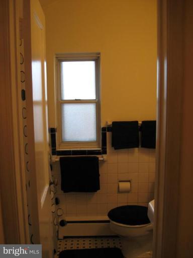 5319 Wakefield Road Bethesda, MD 20816 - Photo 19 of 29 Upstairs hall bath