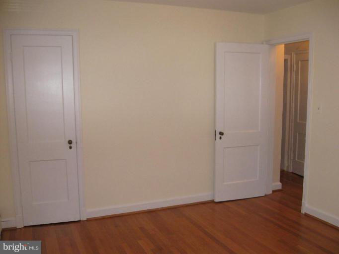 5319 Wakefield Road Bethesda, MD 20816 - Photo 22 of 29 Spacious and light-filled