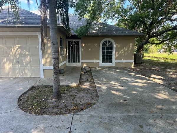 $2,500 | 1292 The 12th Fairway, Unit A, Wellington, FL 33414