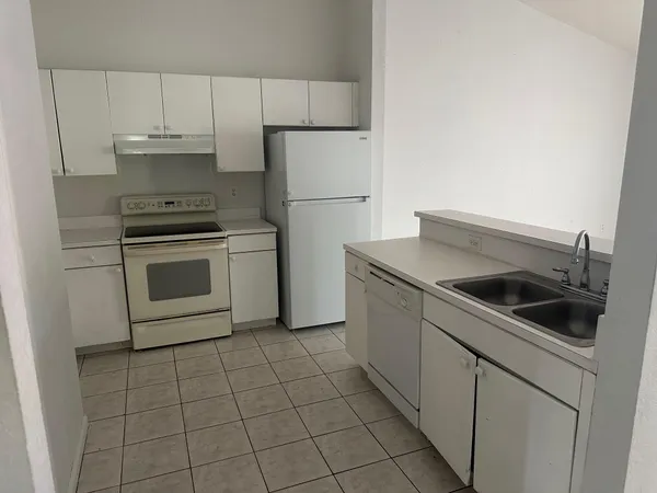 $2,500 | 1292 The 12th Fairway, Unit A, Wellington, FL 33414