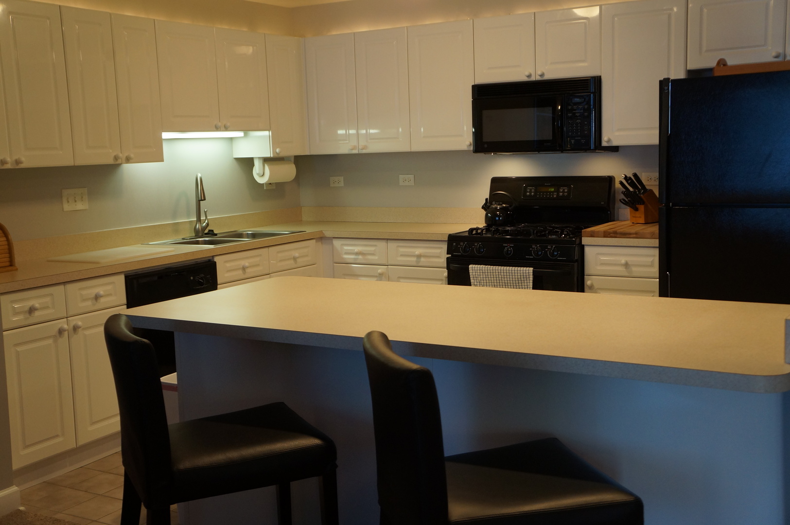 875 East 22nd Street, Unit 112 Lombard, IL 60148 - Photo 5 of 28