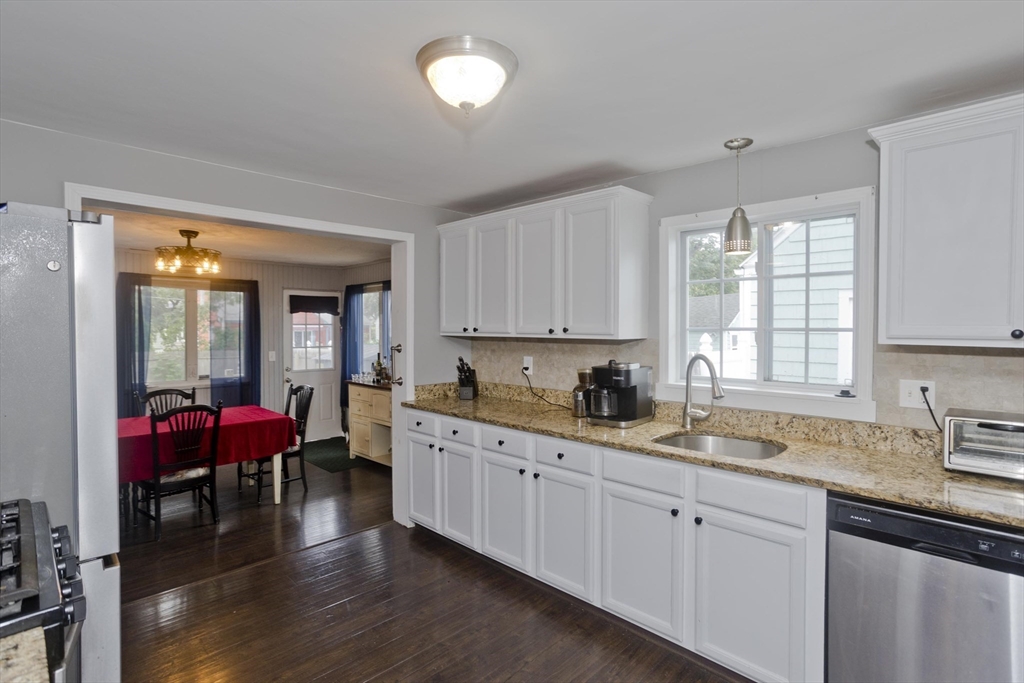 156 Powell Avenue Springfield, MA 01118 - Photo 11 of 37 Gallery Image 11