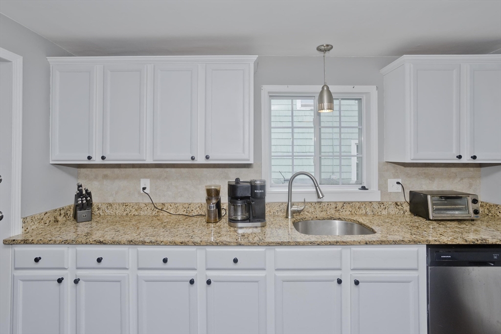 156 Powell Avenue Springfield, MA 01118 - Photo 12 of 37 Gallery Image 12